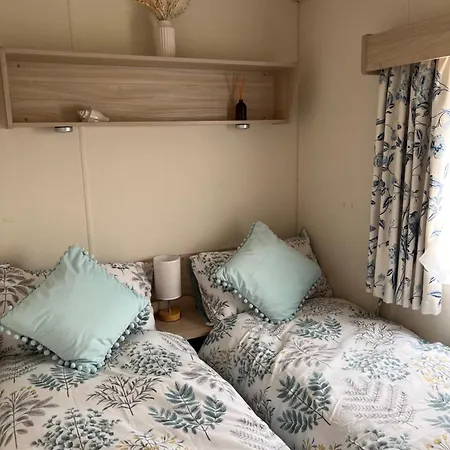 Emerald Escape, Filey