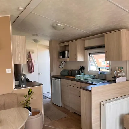 Emerald Escape, * Filey